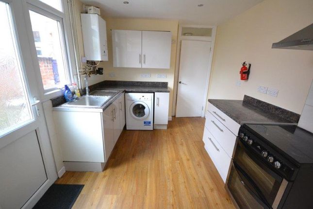 Terraced house to rent in Chaucer Street, Leicester