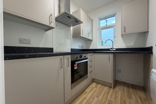 1-bed flat on Bristol, £1,200/mo