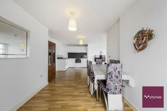 Flat 44, 235, Elgin House, High Road, Romford photo 4