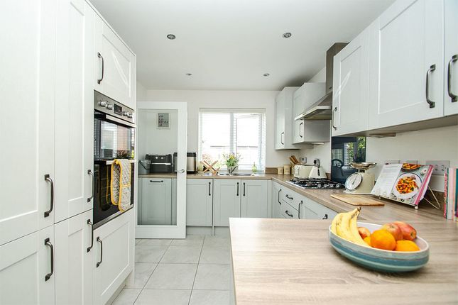 16, Allen Way, Lichfield photo 3