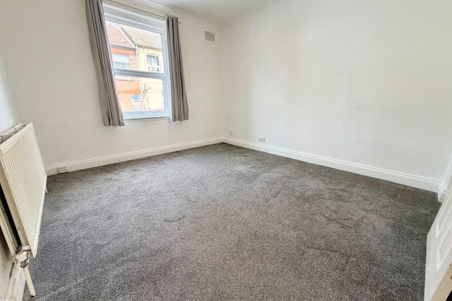 72 Cowper Street, Luton, Bedfordshire photo 2