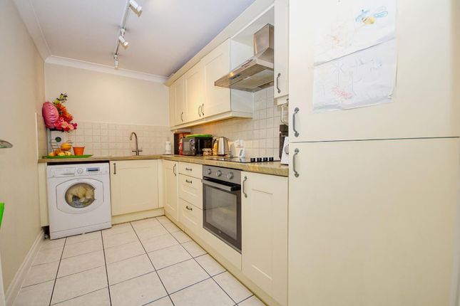 7, Rosemount Court, Southampton photo 4