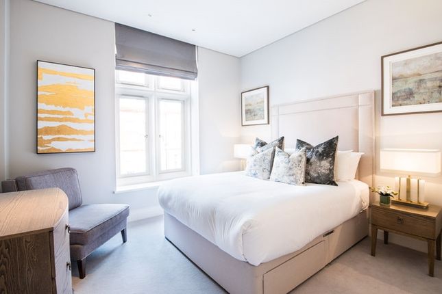 Flat to rent in Green Street, Mayfair