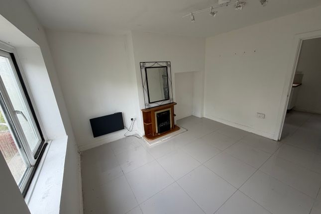 64, Swansea photo 2