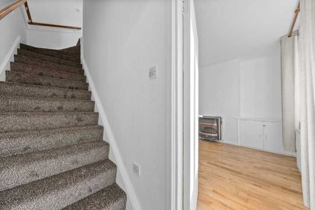 17 Gilmerton Street, Glasgow photo 4