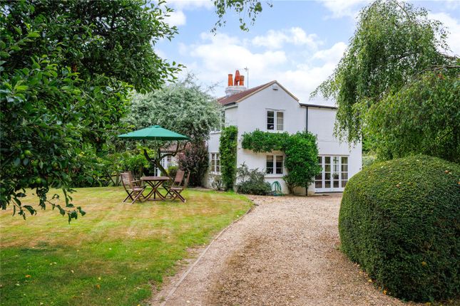 Pierceys,, Northend, Buckinghamshire photo 2