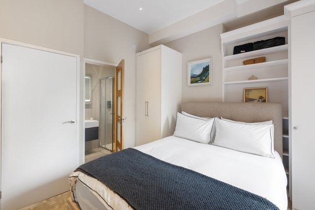 Flat Flat 3, 139, New Kings Road, London photo 4