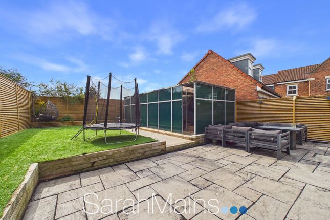54 Orchard Grove, Stanley photo 4