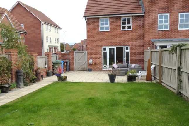 45, Grasshopper Drive, Warton photo 2