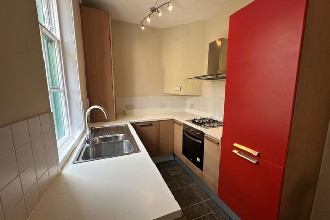 30, Ada Street, West Yorkshire photo 3