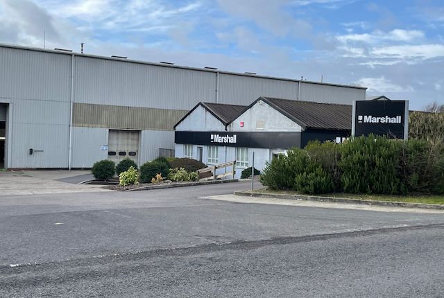 Industrial to let in Greenham Business Park, Thatcham
