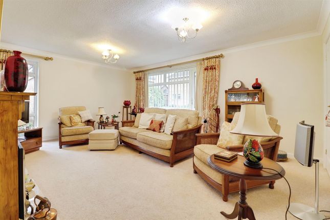 Flat 11, Mere Court Sandbach Road North, Alsager photo 4