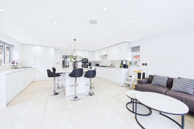 491, Reading Road, Wokingham photo 3