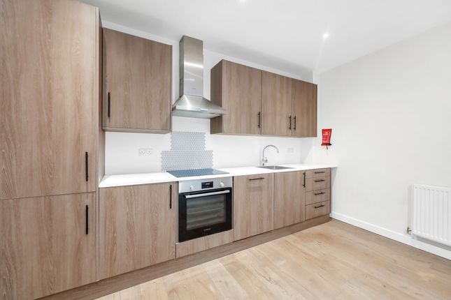 Flat 1 94 Frobisher Road, London, London photo 2