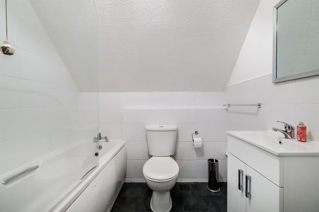 61, Regency Lodge, Buckhurst Hill photo 4