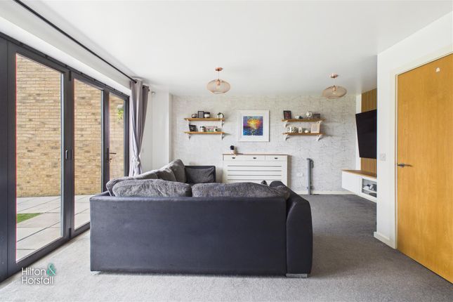 25, Wilding Way, Padiham photo 4
