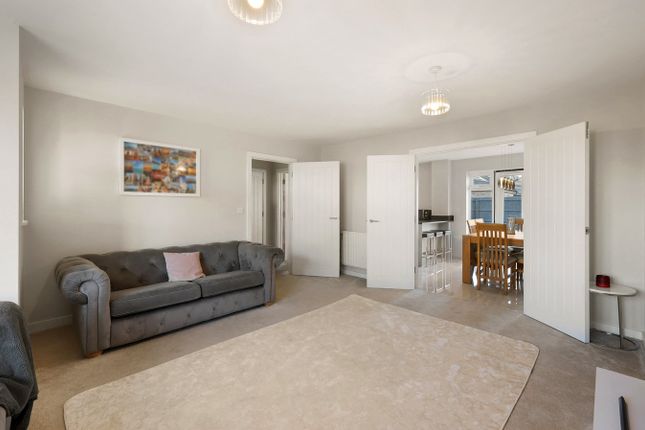 2, Meadow Lane, Colchester photo 4