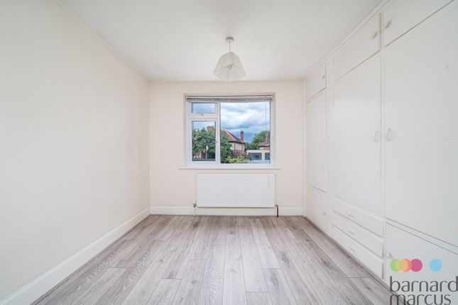 38, Bawtry Road, LONDON photo 4