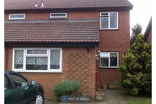 Thumbnail Studio to rent in Stainby Close, West Drayton