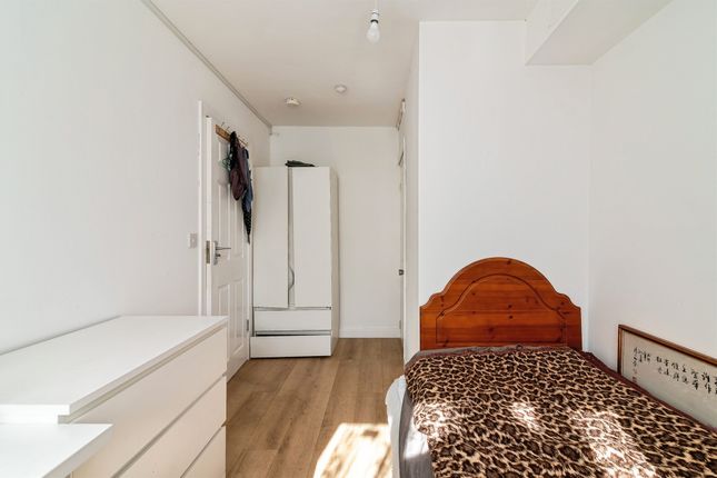4, Clinton Court, Nottingham photo 4