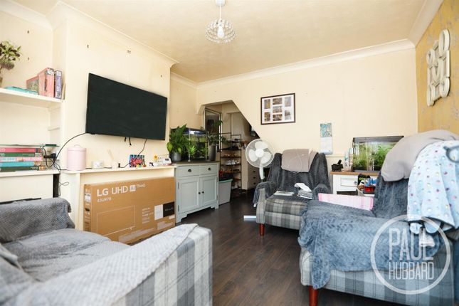 27, Haward Street, Lowestoft photo 2
