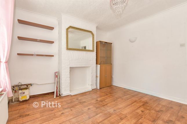 40, Albert Street, Cowes photo 3