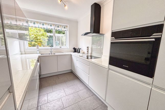 38 Church View, Bridgend photo 4