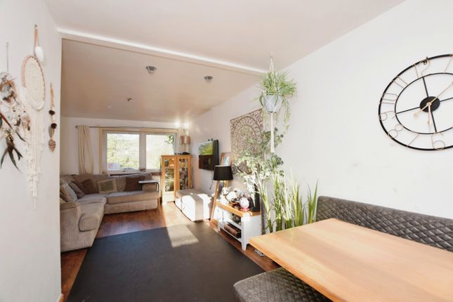 End terrace house for sale in Skelton Place, Perth