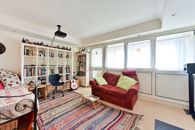 Thumbnail Flat for sale in Ryefield Path, Putney, London