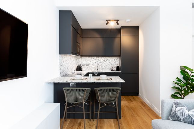 Flat Flat 6, 25, Coleherne Road, London photo 3