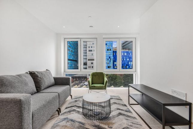 Apartment 506, Bouchon Point, 7, Cendal Crescent, London photo 4