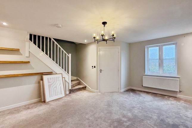 3, Saturn Close, Warminster photo 3