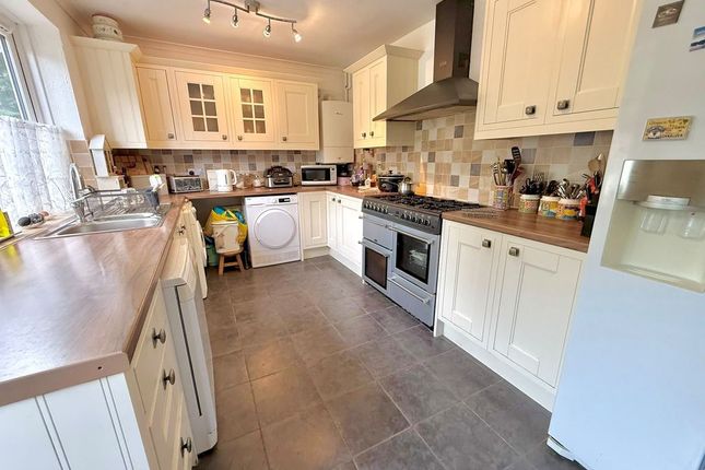 27, Mancroft Road, Caddington photo 4