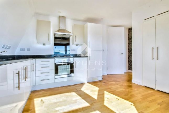 Flat 7 - 16, Marine Parade West, Clacton-on-Sea photo 4