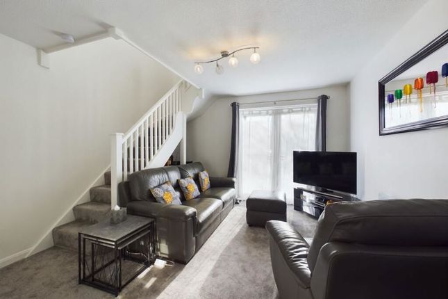Flat 2 Charles Court, 132 Feltham Road, Ashford photo 3