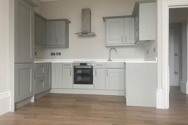 Thumbnail Flat to rent in Queens Drive, Malvern, Worcestershire
