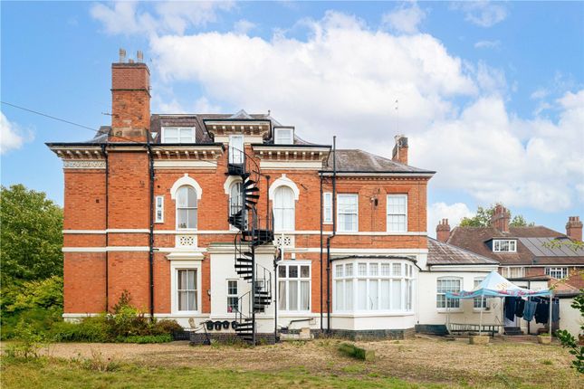 4 Knighton Park Road, Leicester photo 5