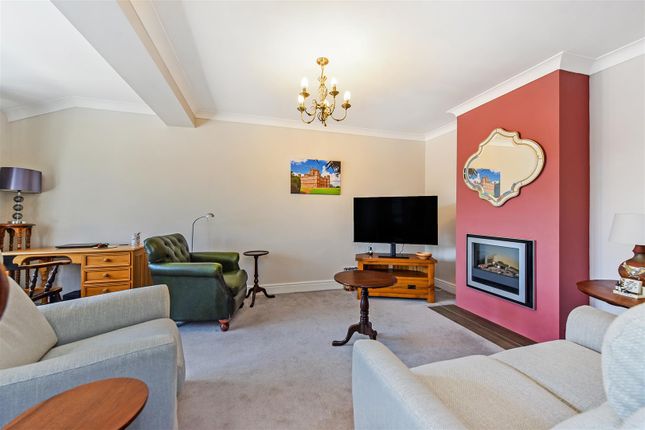 28, Foxcotte Road, Andover photo 3