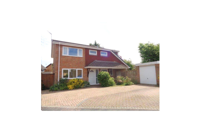 Thumbnail Detached house to rent in Foxglove Close, Basingstoke, Hampshire