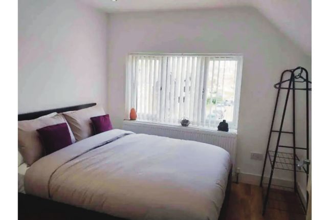 Shared accommodation to rent in Tavistock Road, London