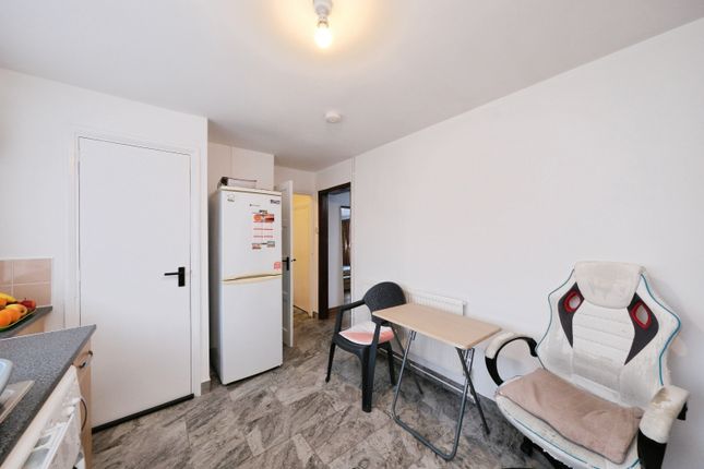7, Bramley Walk, Mansfield photo 4
