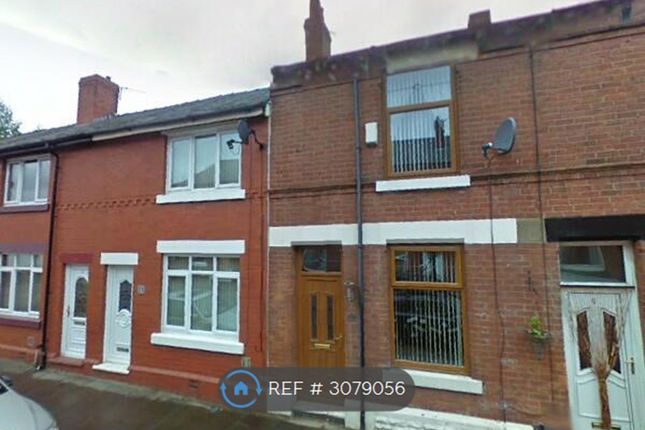 2-bed terraced on Dukinfield, £795/mo