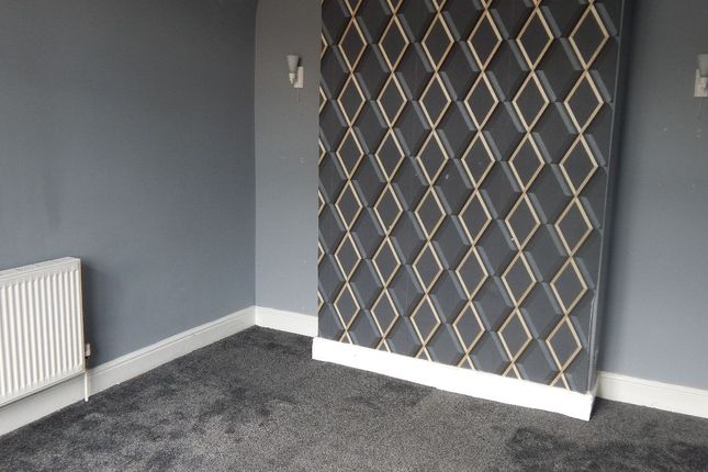 10 Battye Street, Dewsbury photo 3