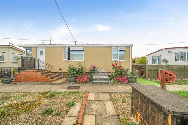 2-bed detached on 4, Bargus Close, Abingdon, £150,000