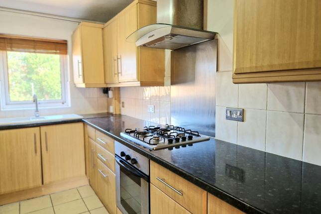 6, Sharonelle Court, Wokingham photo 4
