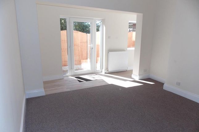 Flat 4, 2, May Street, Derbyshire photo 3