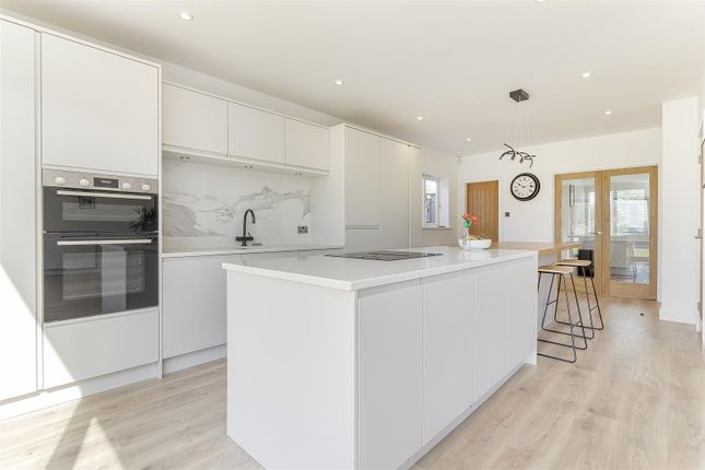 58, Hilton Grange, Leeds photo 2
