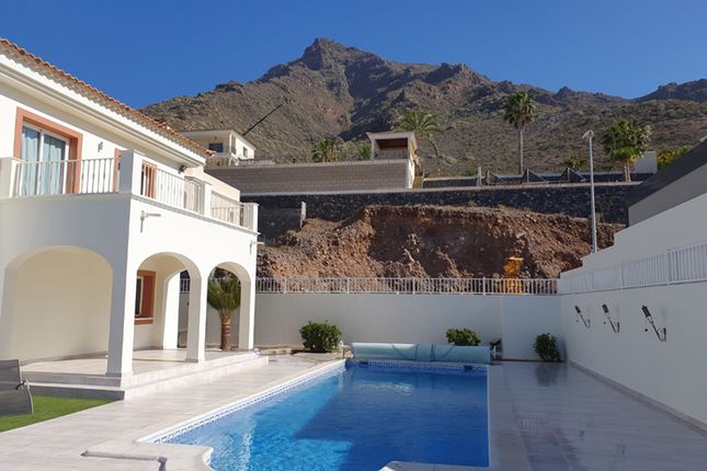 tenerife-canary-islands-spain-4-bedroom-villa-for-sale-45692624