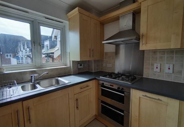 Flat for sale in The Lakes, Larkfield, Aylesford