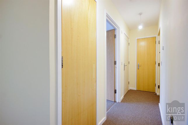 Flat 29 Bradmore Court, 2 Enstone Road, Enfield photo 3
